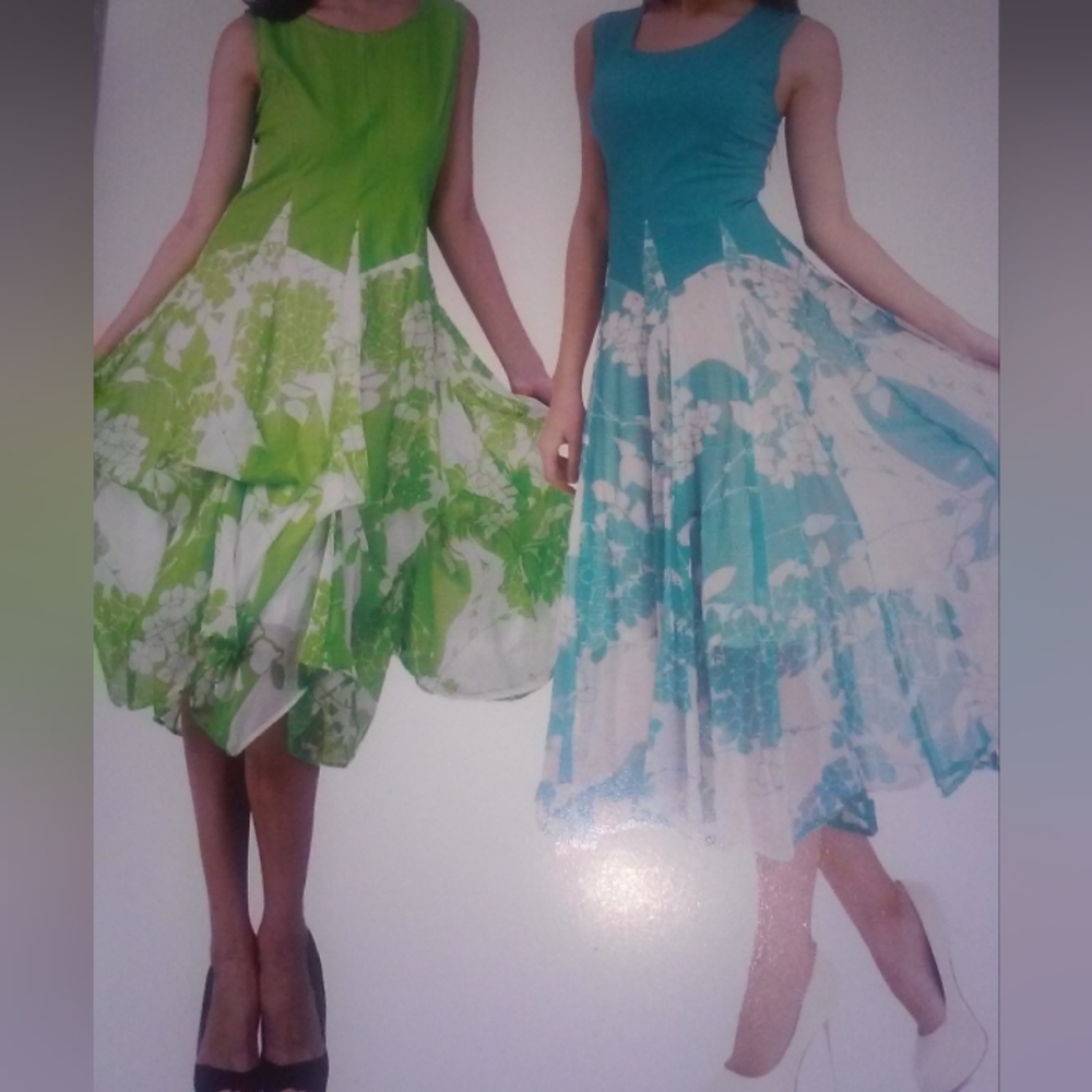 Dress - Picture 4 of 4